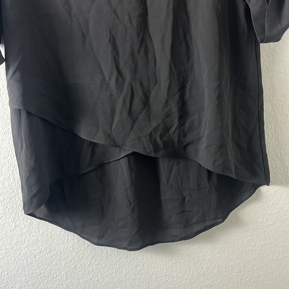 Karen Kane Asymmetrical Crepe Top - Picture 4 of 7